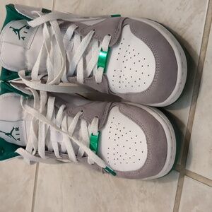 Jordan 7Y white grey and green